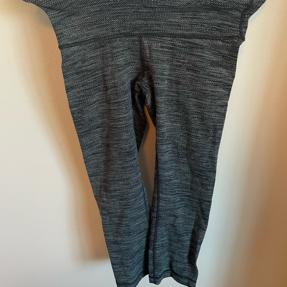 Lululemon capri leggings size 6 (new wo tags)
